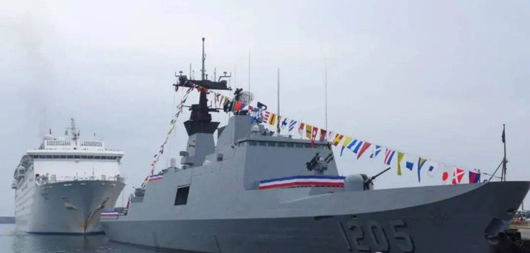 两岸军舰再次对峙<strong></p>
<p>币安交易所排名</strong>,台军挑衅遭解放军驳斥,052D卸下主炮炮衣亮剑,台舰艇灰溜溜撤离,岛内“绿媒”气得跳脚