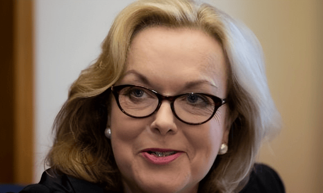 中国战舰还在家门口<strong></p>
<p>币安钱包在哪</strong>,新西兰防长彻底坐不住了:火力太强大