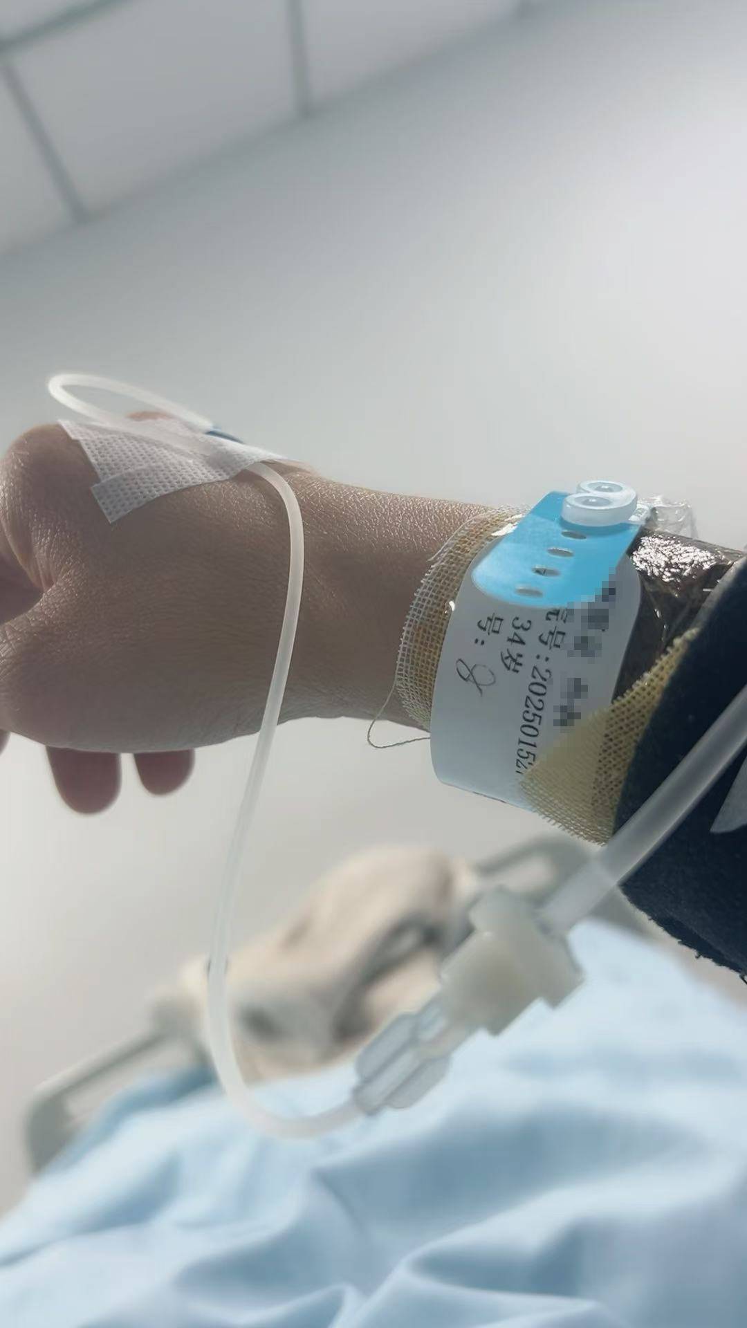 山东一单亲妈妈直播间阻止网友辱骂“唐宝”少年遭上门殴打<strong></p>
<p>币安网址</strong>,警方:已受理案件,正调查