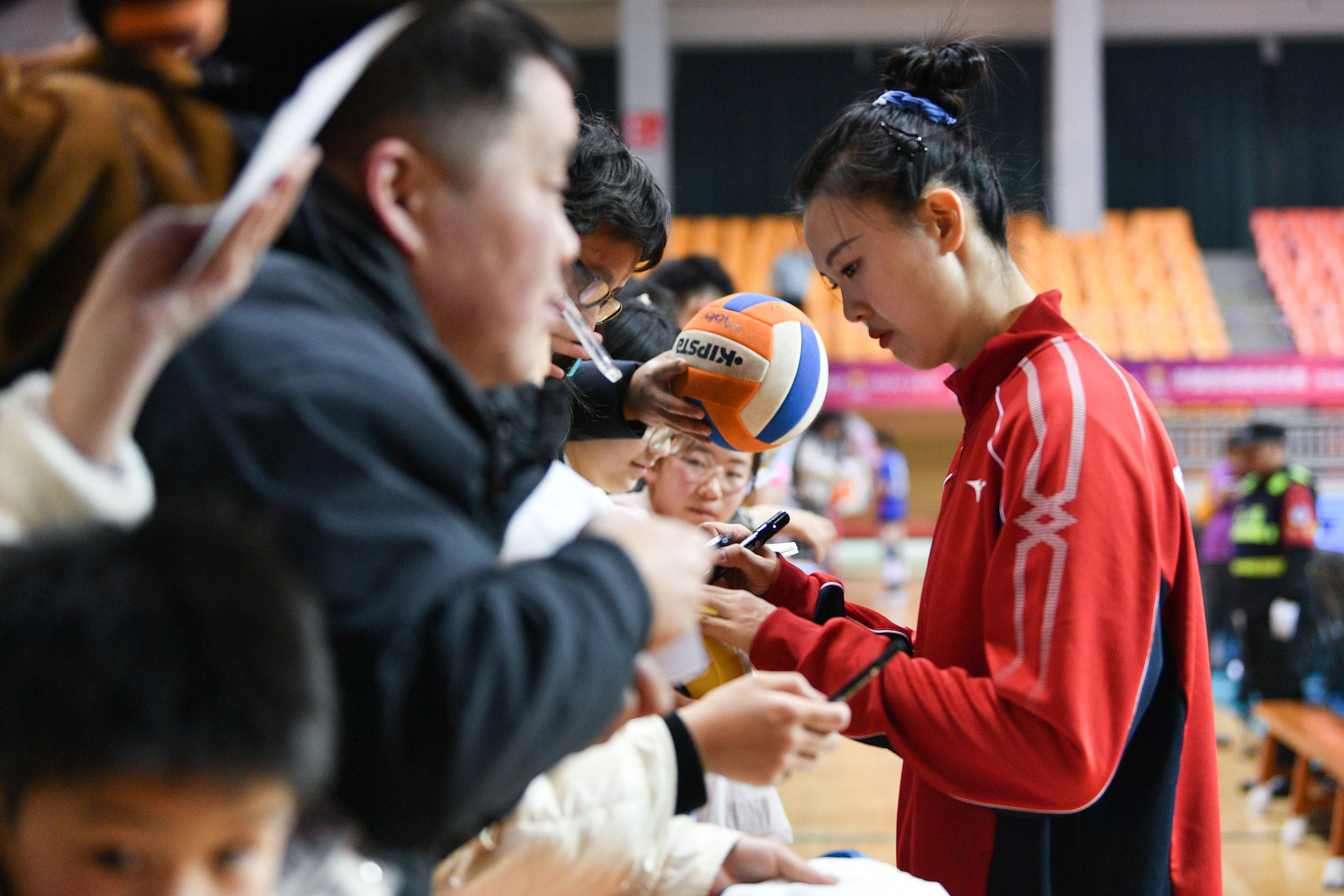 深一度|老将张常宁<strong></p>
<p>币安网址</strong>,排球征途迎风而上