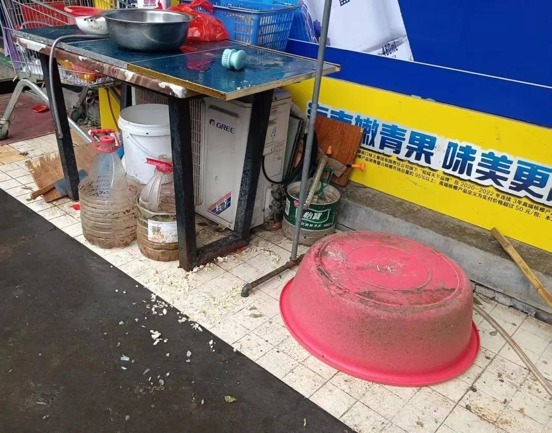 凌晨打鸣到天亮!长沙一小区超市养4只公鸡邻居难入睡<strong></p>
<p>币安网址</strong>,回应:尽快吃掉