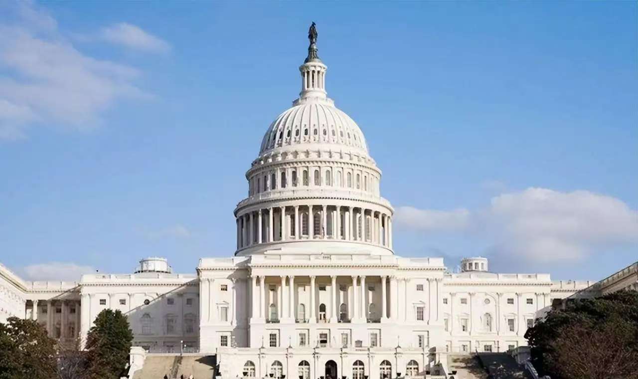 美军不顾全球强烈反对，一口气投下474万吨催雨弹，导致数万人丧命