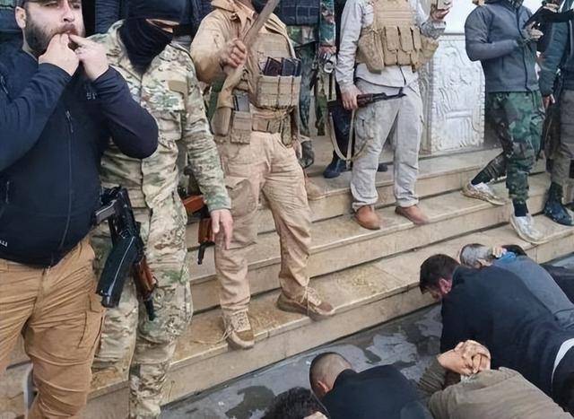 叙利亚反阿萨德活动家活到现在<strong></p>
<p>币安做币商</strong>,朱拉尼上台三个月,杀她三个家人