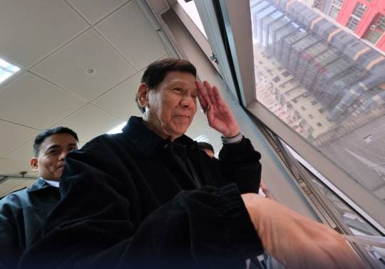 杜特尔特抵达海牙<strong></p>
<p>币安uni</strong>,ICC证实:已正式拘留,感谢菲政府配合