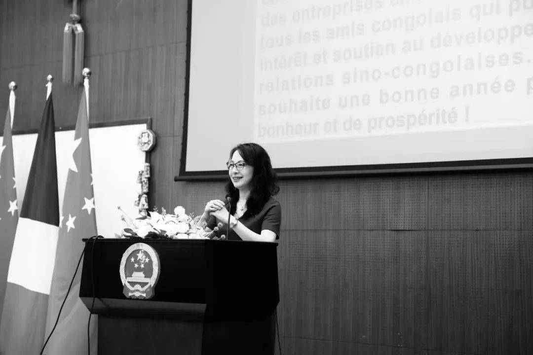 李岩大使在北京不幸去世<strong></p>
<p>币安uni</strong>，终年52岁