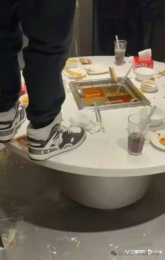 “魔童尿海”大反转<strong></p>
<p>币安uni</strong>!海底捞被抵制错在太“滥情”