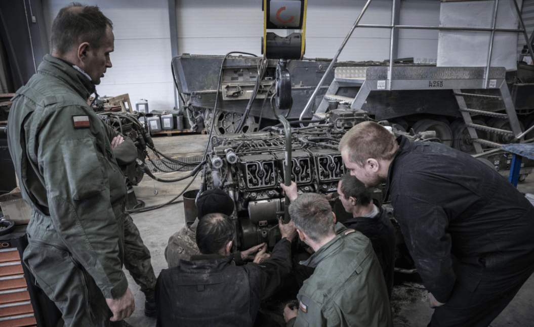 难怪特朗普出面求情<strong></p>
<p>币安币交易挖矿</strong>,库尔斯克真有“大鱼”!30名北约军官被困,普京给不给活路?