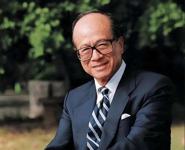 好好想想你站哪边!李嘉诚妥协了<strong></p>
<p>安卓比特币</strong>,43个港口卖给美国,官方罕见发声怒批