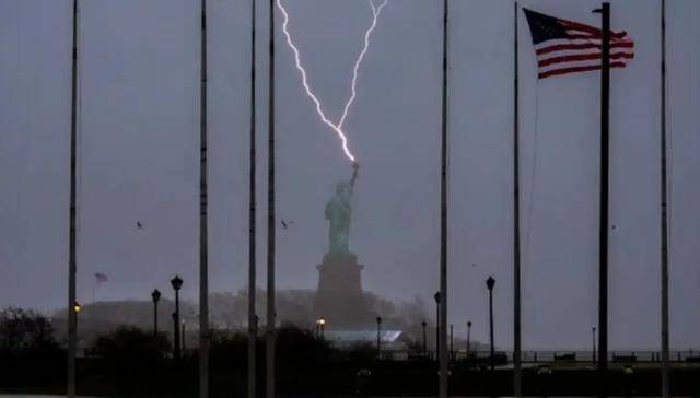 欧洲议员呼吁法国收回自由女神像 白宫:不还