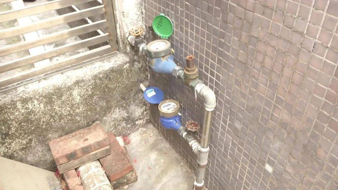 相隔几条街<strong></p>
<p>比原链上币安</strong>,佛山两户人家竟互交水费16年!其中1户要补1.2万元?