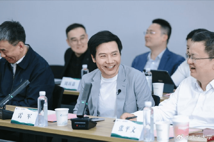 雷军回应如何保持好身材:英语不好已经让母校“蒙羞”<strong></p>
<p>莱特币安卓挖矿</strong>,不能再形象欠佳