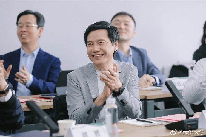 雷军回应如何保持好身材:英语不好已经让母校“蒙羞”<strong></p>
<p>莱特币安卓挖矿</strong>,不能再形象欠佳