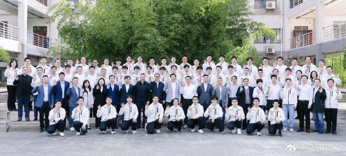 雷军回应如何保持好身材:英语不好已经让母校“蒙羞”<strong></p>
<p>莱特币安卓挖矿</strong>,不能再形象欠佳