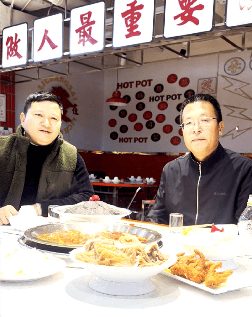 有后续！山东司机来请客报恩<strong></p>
<p>币安币玩家</strong>，重庆大哥偷偷买单