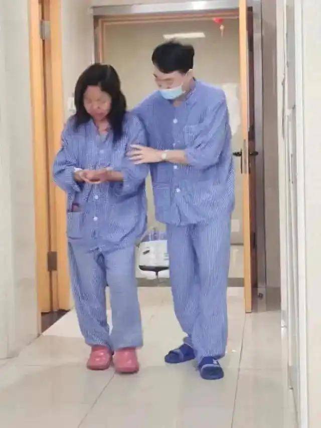 男子割肝救妻10个月后妻子去世:不后悔<strong></p>
<p>币安网ios</strong>,我不救她谁救她