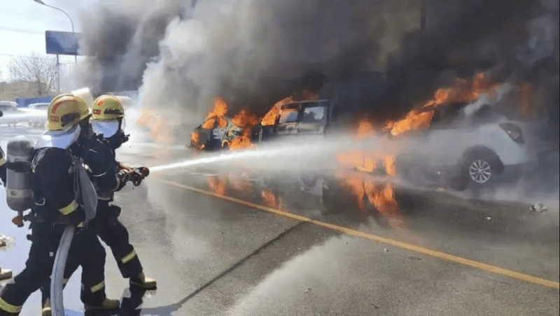 张某(女<strong></p>
<p>币安sdk</strong>,44岁)祈福,烧了9辆车!警方通报