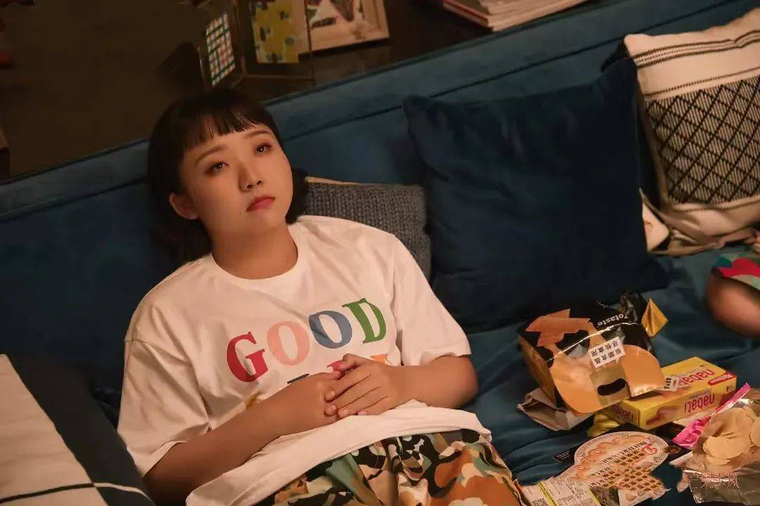 一个月只花30元，985毕业生挤满躺平赛道