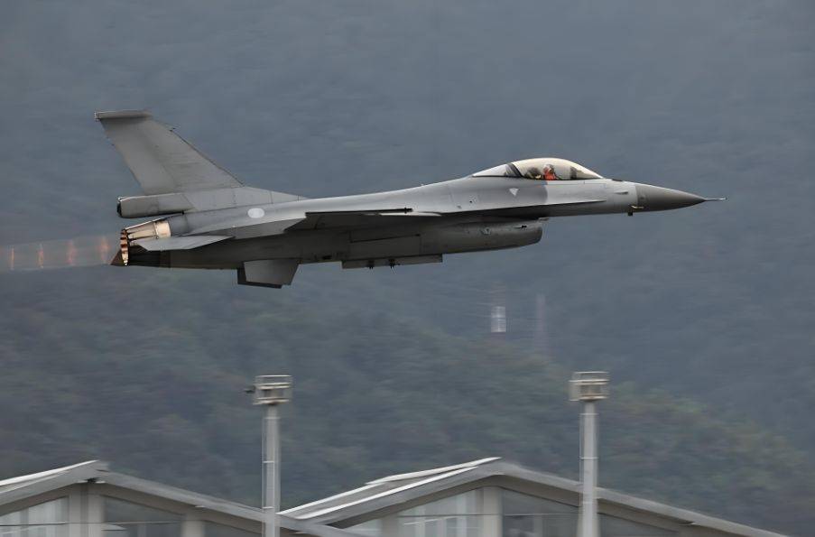 勒索保护费还送飞机<strong></p>
<p>nano币安</strong>?美菲军售最受伤的是台湾