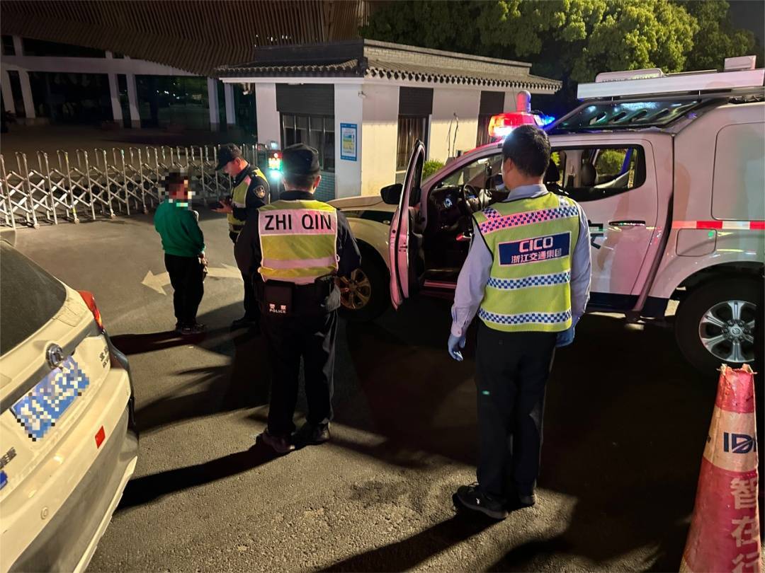 12岁男孩凌晨偷开父母车上高速<strong></p>
<p>币安VSYS</strong>,因车技太差被发现了……