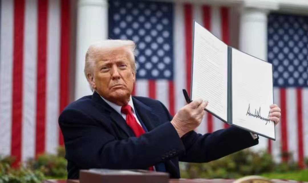 美财长警告话音刚落<strong></p>
<p>币安VSYS</strong>,中方火速宣布将反制,送给美方8个大字