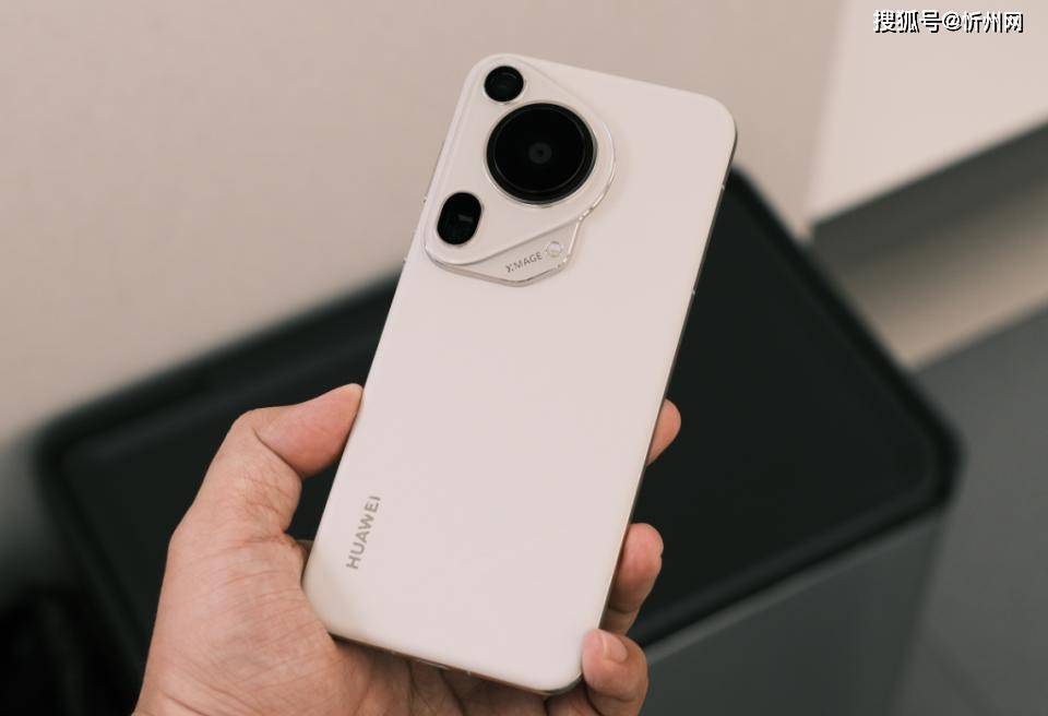 华为再次妥协<strong></p>
<p>币安控股</strong>,不好卖就降价,16GB+512GB顶尖旗舰突降3600元!