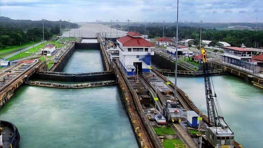 李嘉诚玩砸了<strong></p>
<p>币安控股</strong>,赶在美防长专机抵达前,巴拿马突然出手,出人意料