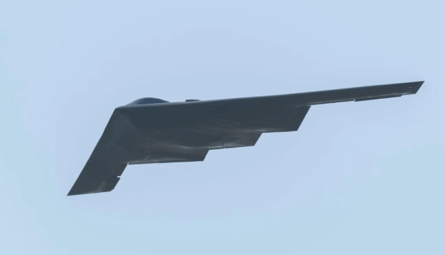 三大消息：马斯克发声怒喷<strong></p>
<p>币安美元充值</strong>！外交部警告不留情面！美军突然行动！