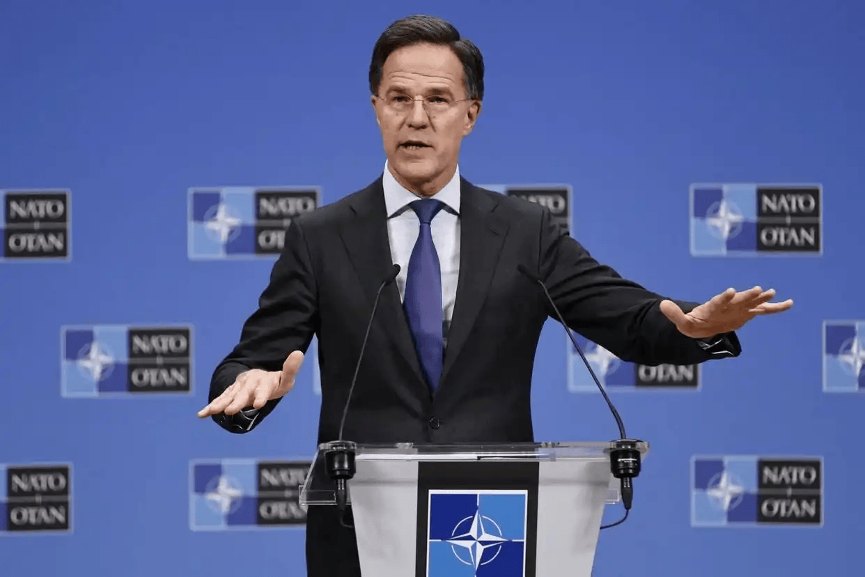 北约收到噩耗<strong></p>
<p>币安官方网址</strong>,俄军势如破竹,特朗普怒骂泽连斯基,乌已无退路!