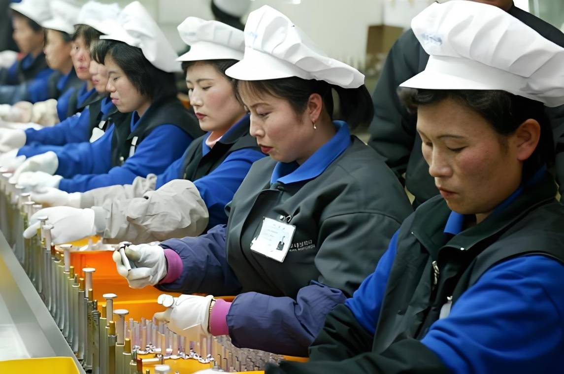 俄罗斯仓库出现多名朝鲜女工？俄朝此举或实现互利共赢<strong></p>
<p>币安官方网址</strong>，双方都赚大了