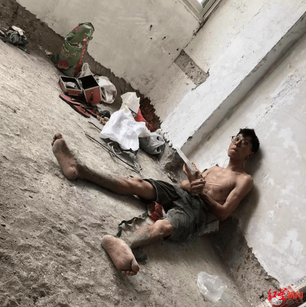 小伙搬砖9年攒200万<strong></p>
<p>tct币安</strong>,修别墅买车:宁愿不要这些钱,若时间倒流想好好读书