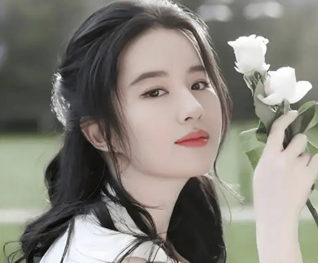 大学老师因酷似刘亦菲走红<strong></p>
<p>币安限价合约</strong>,真应了那句话:三分像她已是人间绝色