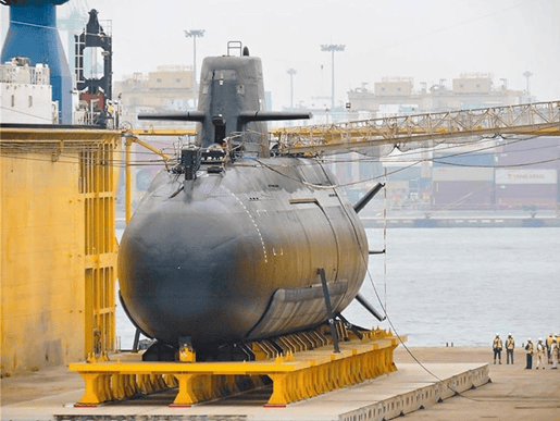 台媒:台“海军参谋长”间接证实<strong></p>
<p>币安wrx</strong>,台军首艘自造潜艇“海鲲”号4月海试“跳票”