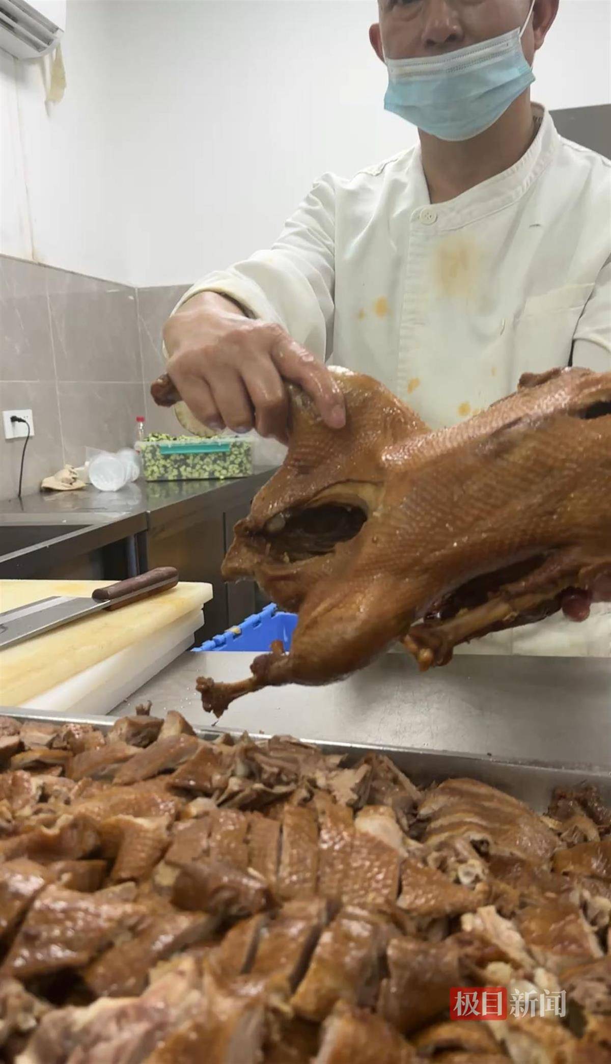 荣昌五一成绩单:5天接待游客224万人次<strong></p>
<p>币安钱包官网</strong>,卖出卤鹅29万只,政府食堂用掉2万余斤肉