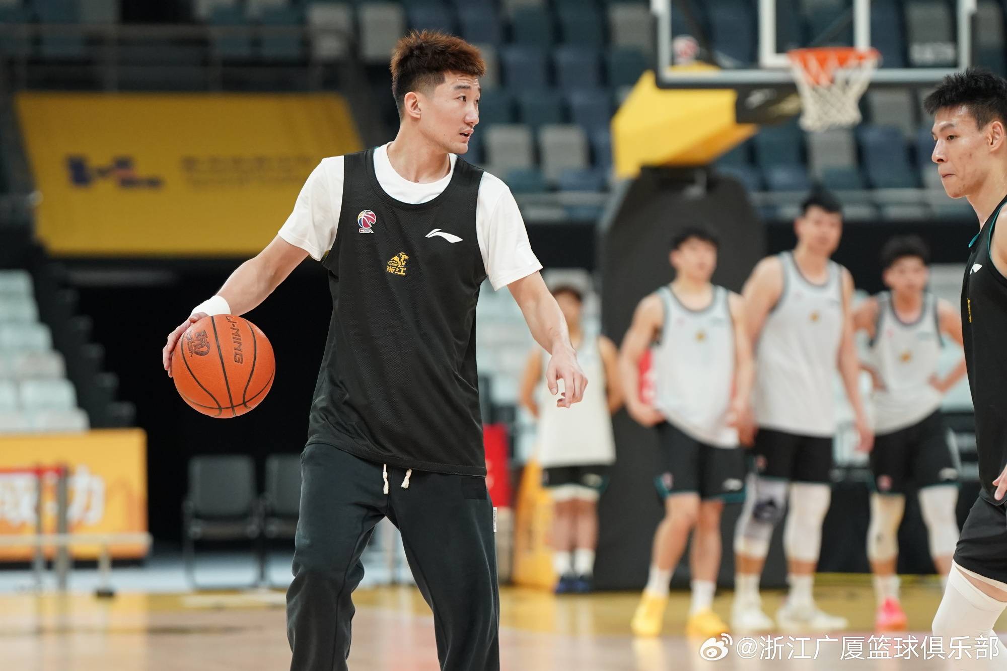 总决赛前瞻:广厦冲队史首冠 曾凡博伤缺北京影响大