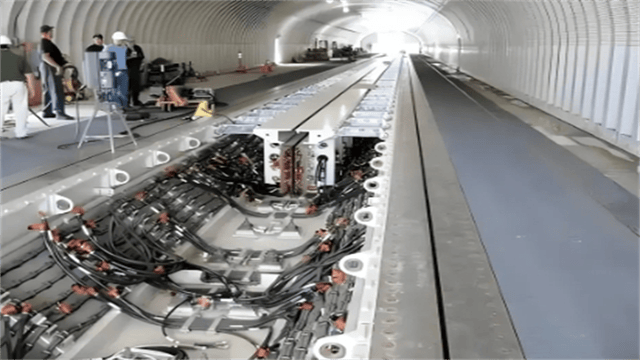 央视大方展示！在6艘船簇拥下<strong></p>
<p>币安最大杠杆</strong>，福建舰开足马力直奔东海