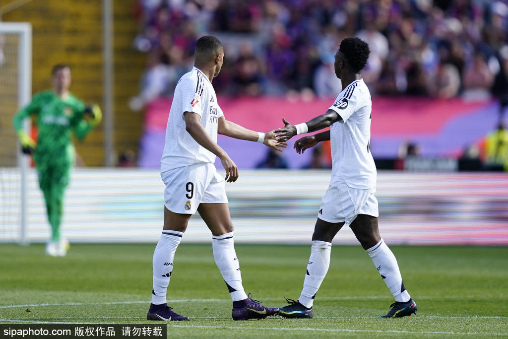 赛季四杀<strong></p>
<p>币安自选区</strong>!西甲-姆巴佩戴帽拉菲2球 巴萨4-3皇马7分领跑