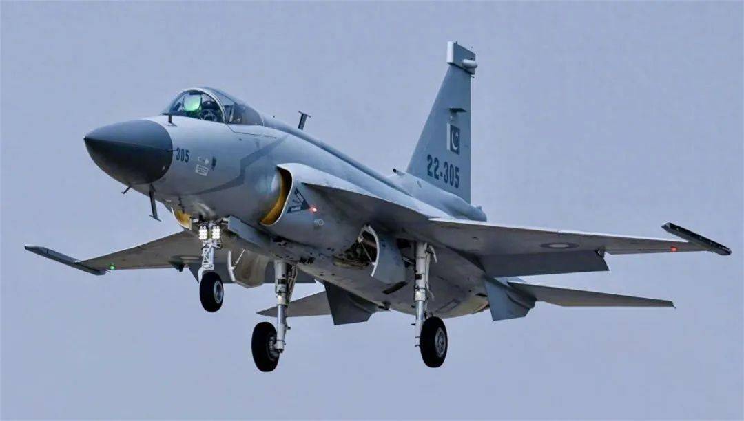 中国武器果然厉害<strong></p>
<p>币安交易网址</strong>,又一架阵风殒命,飞行员被抓,轮到枭龙扬名