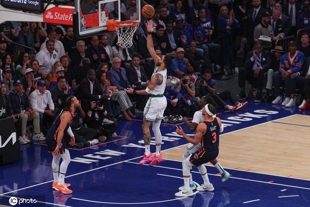 布伦森39分塔图姆42+8伤退 尼克斯胜绿军3-1夺赛点