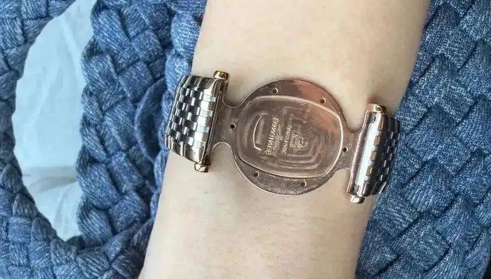 万元浪琴只剩表带能用<strong></p>
<p>狗币钱包安卓</strong>,客服:必须见到表盘才能修