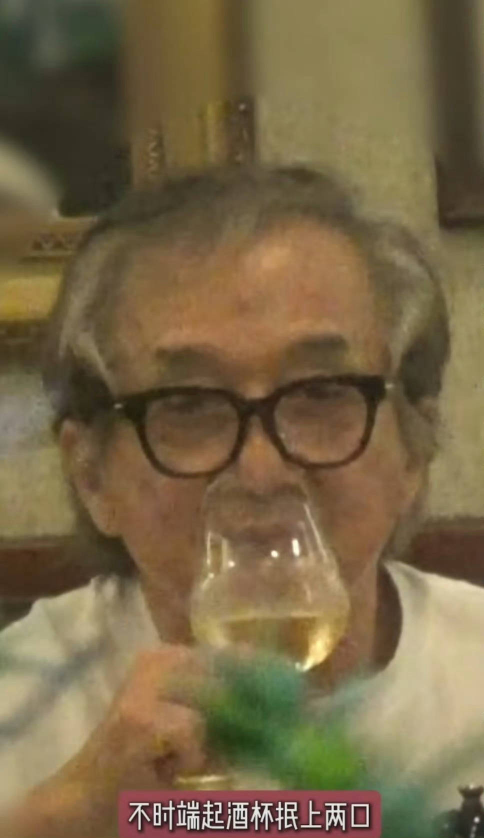 71岁成龙头发花白<strong></p>
<p>狗币钱包安卓</strong>!谢贤交代后事张纪中出了车祸还得养家…慢慢老去的他们让人泪目