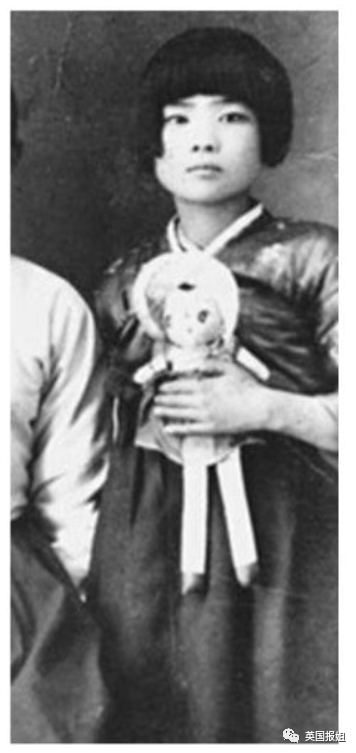 韩国93岁女校长因冻龄走红<strong></p>
<p>狗币钱包安卓</strong>,一生堪称传奇,网友:看着比我还年轻