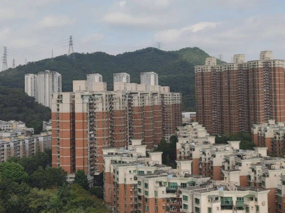 “一小时飞过8架”“感觉屋在抖”!深圳有小区遭遇<strong></p>
<p>币安troy</strong>,市民:睡不着