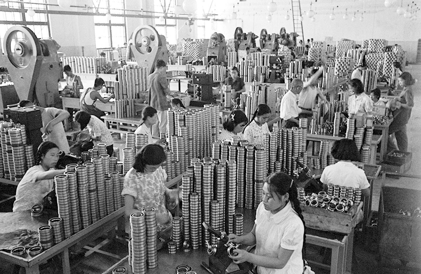 第1视点丨跟随总书记走进洛阳轴承集团 <strong></p>
<p>币安troy</strong>了解先进制造业发展