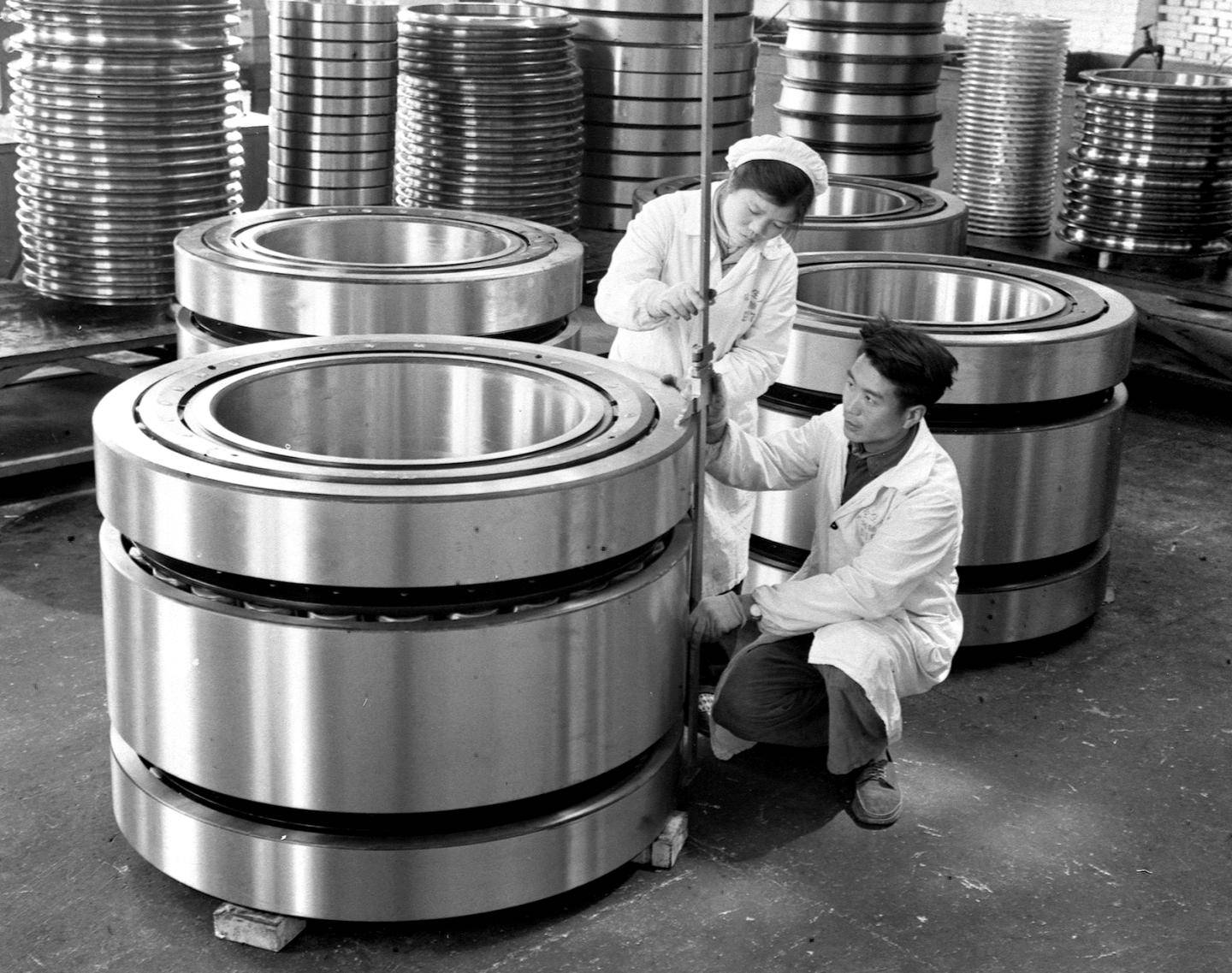 第1视点丨跟随总书记走进洛阳轴承集团 <strong></p>
<p>币安troy</strong>了解先进制造业发展