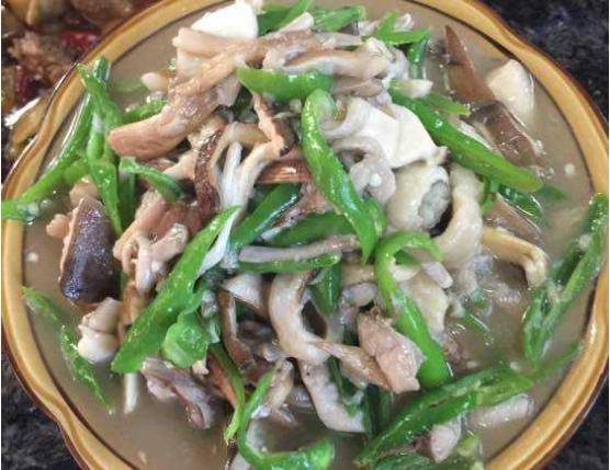 “天价”鸡枞调查:最贵卖到1800元/公斤!雨水少致产量低<strong></p>
<p>币安合约上线</strong>,多地价高客少