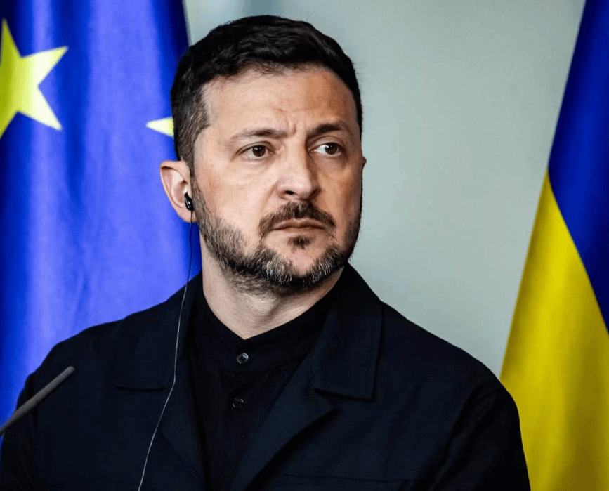 10倍高超音速导弹瞄准基辅!泽连斯基表态不怕俄罗斯怒火<strong></p>
<p>安卓推币游戏</strong>,但仍愿与普京会晤