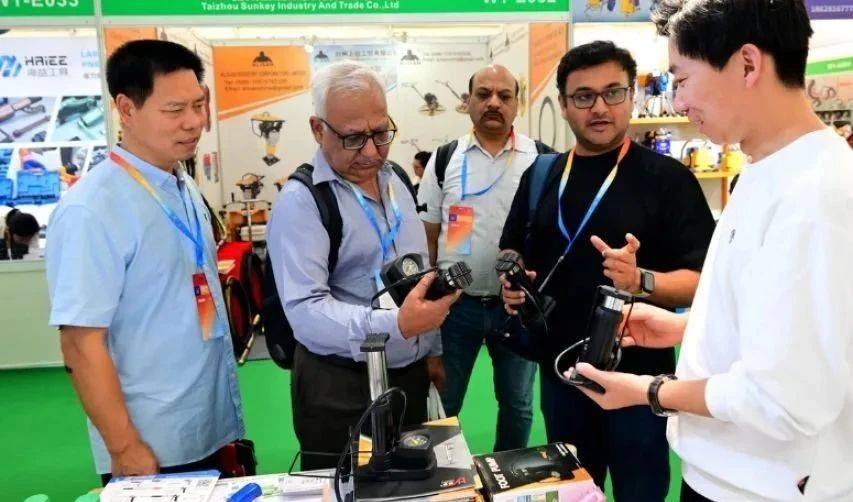 美印突然醒悟<strong></p>
<p>安卓推币游戏</strong>,难怪莫迪挑衅,中国按兵不动?根本用不着中方动手