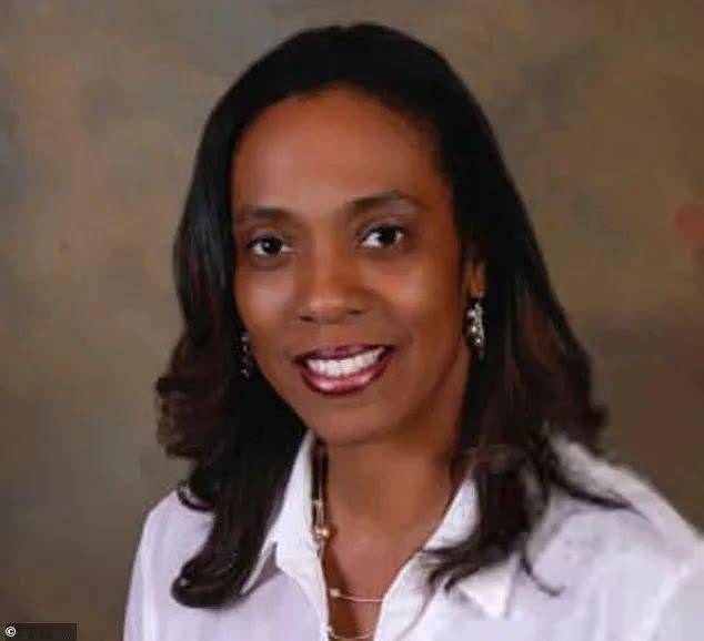 医院生娃<strong></p>
<p>币安区块链</strong>,孩子头直接被医生拔掉了?父母请专家尸检,结果专家直接把图发网上了?!