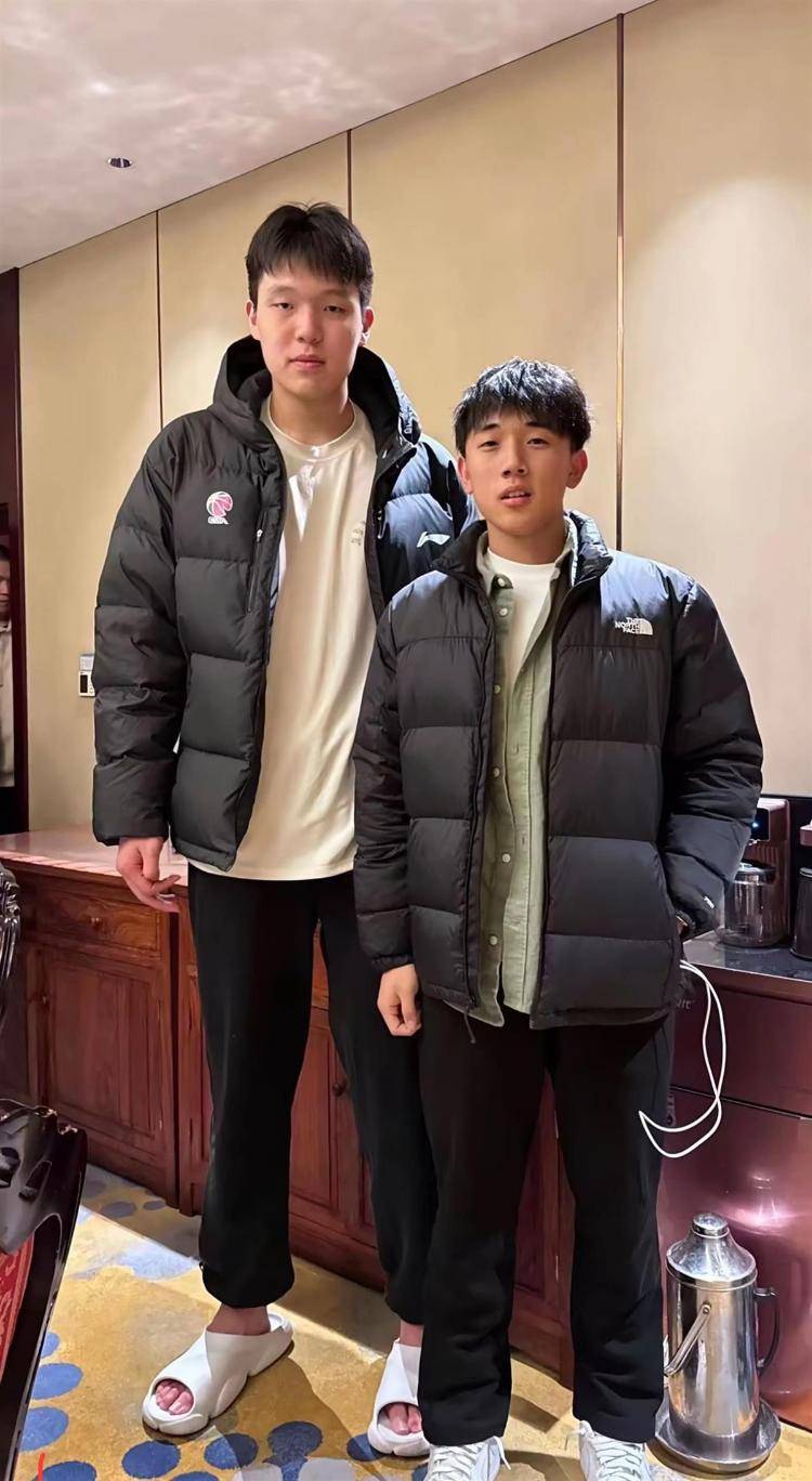 被NBA首轮选中的杨瀚森来自淄博<strong></p>
<p>币安公链技术</strong>，启蒙教练：希望他学好英语，早日立足NBA