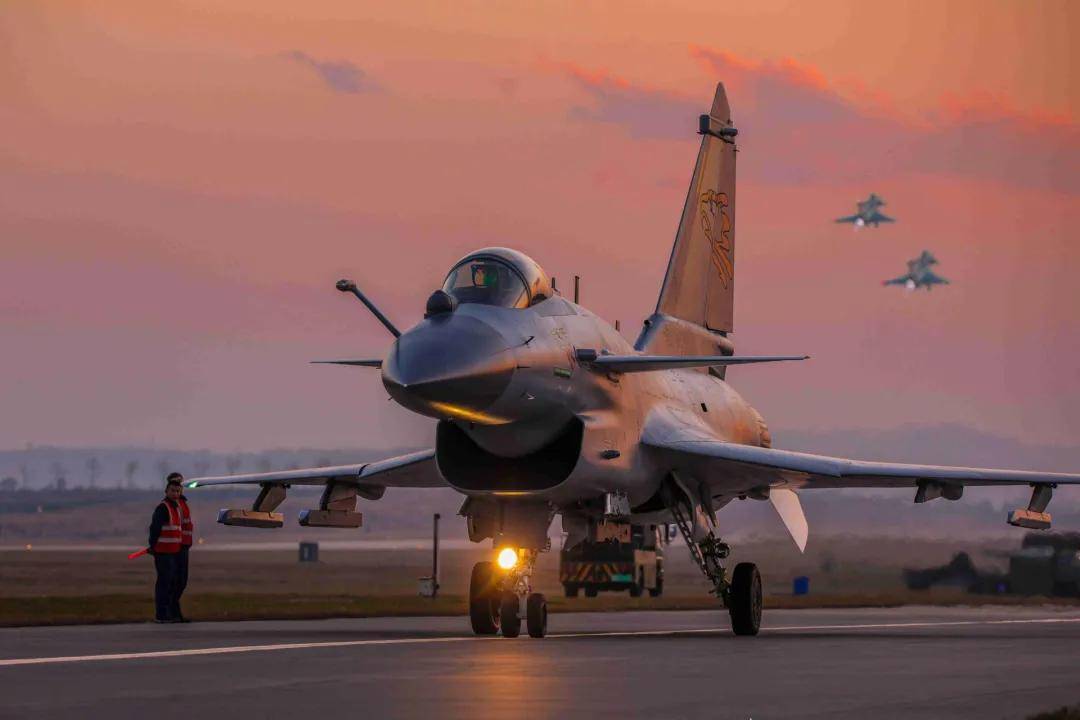 俄媒爆料！伊朗放弃苏-35改买歼-10C<strong></p>
<p>币安eth钱包地址</strong>，引进地下生产线？